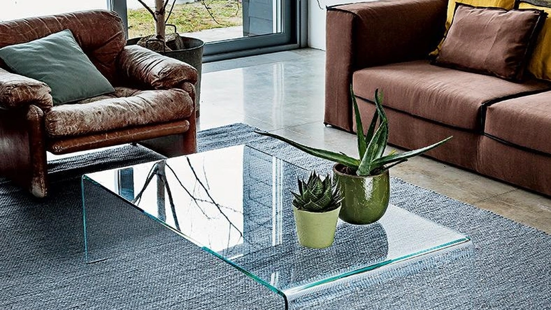 Tavolino in vetro curvato Bridge di Sovet