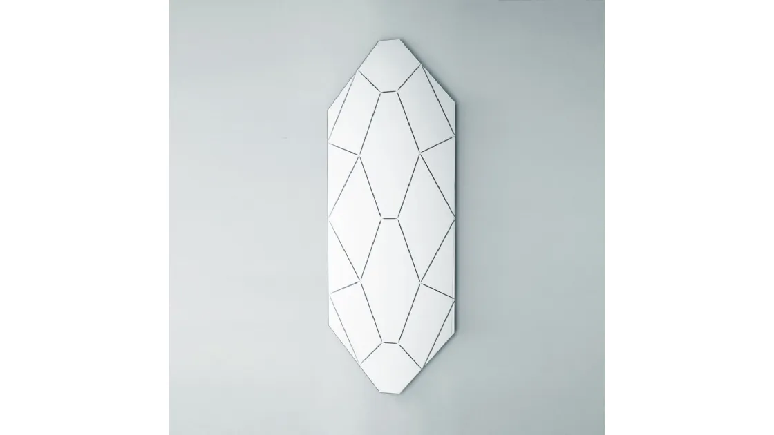 Specchio Brillante in cristallo sagomato con decorazioni incise di Glas Italia