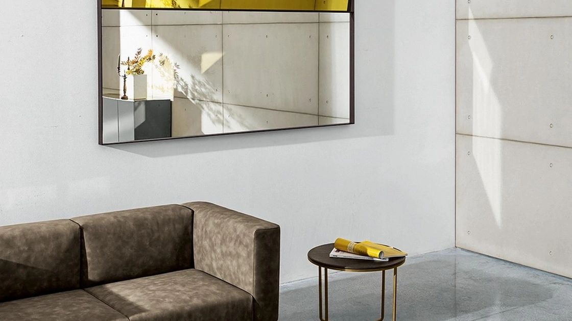 Specchio Campos a due colori con cornice in metallo di Sovet