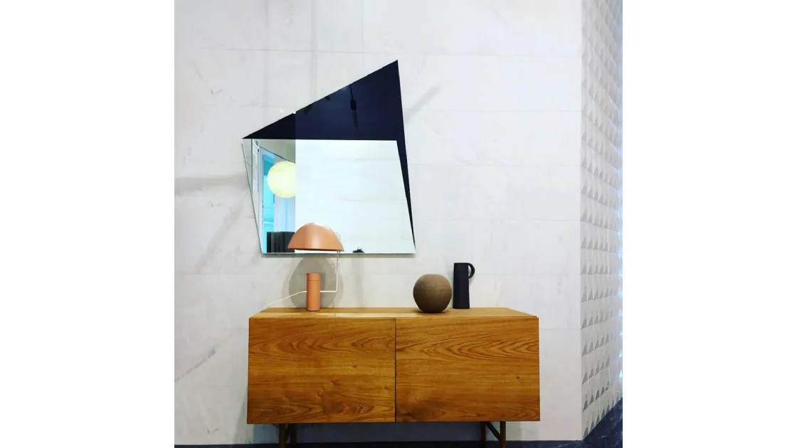 Specchio Cosmos in cristallo specchiante e satinato di Glas Italia