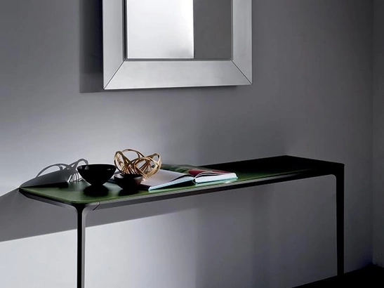 Specchio quadrato Denver Up sollevato rispetto alla cornice in vetro acidato di Sovet