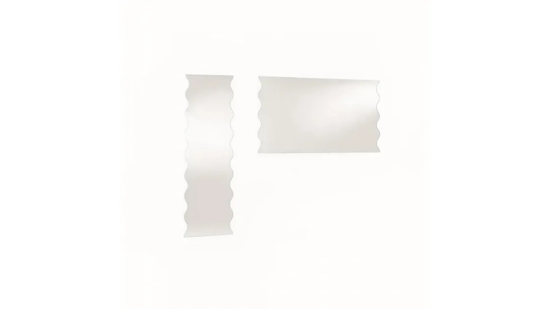 Specchi Onda con bordi ondulati di Glas Italia