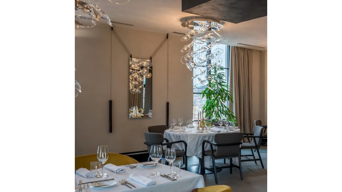 Specchio bifacciale con contrappesi da appendere al soffitto Palanco di Glas Italia