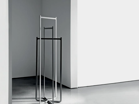 Appendiabiti Clip in lamiera di metallo tagliata a laser, saldata e verniciata di Sovet