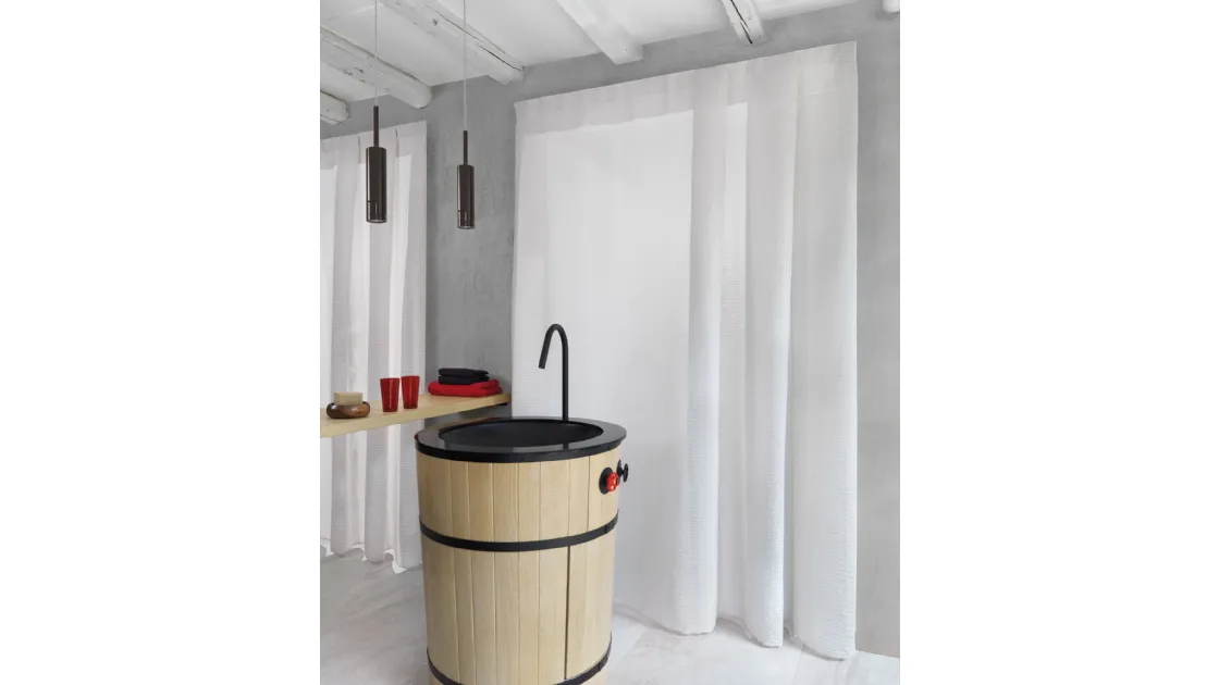 Tenda T Settantaquattro semitesa con pieghe profonde laterali di Athena Collezioni