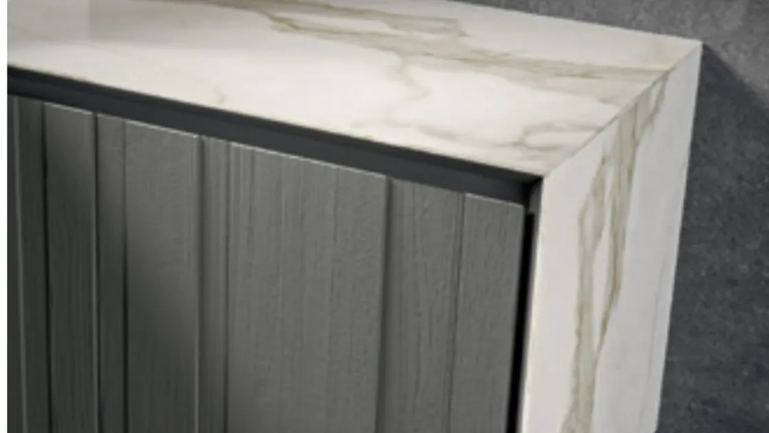 Mobile da Bagno sospeso in laccato opaco con top in laminam Calacatta Oro venato Crio 002 di Edoné