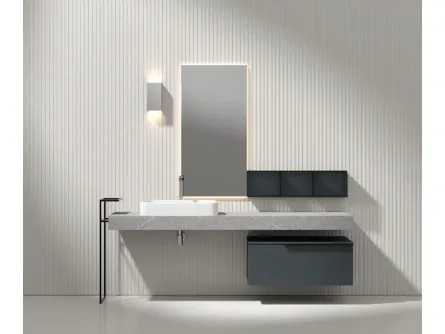 Mobile da Bagno sospeso in laccato opaco con consolle in pietra Piasentina Giunone 9029 di Edoné