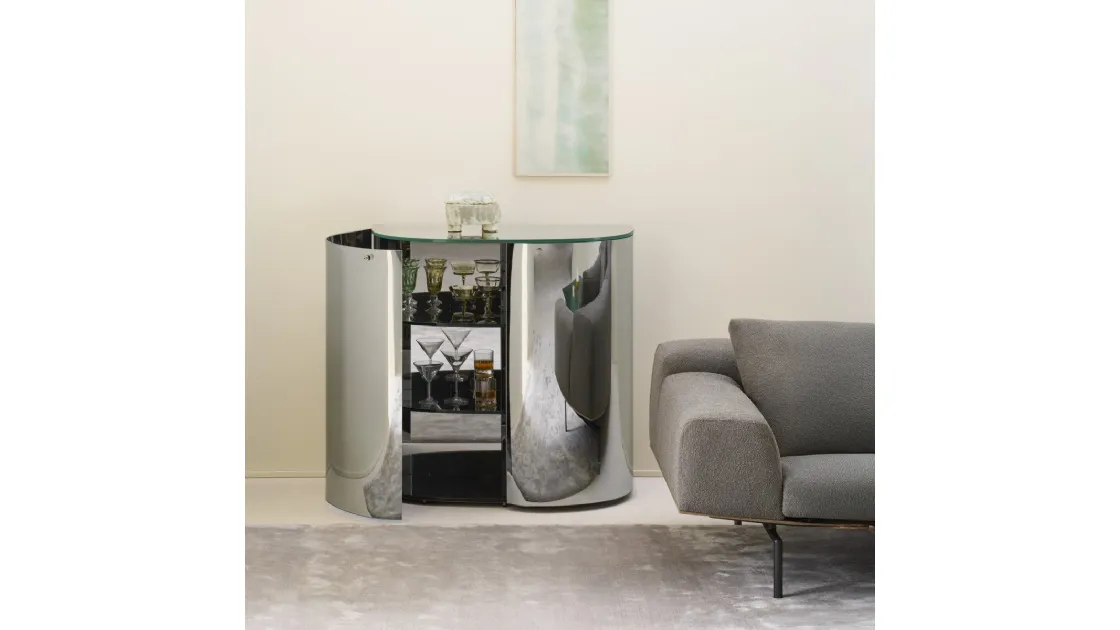 Madia Oltralpe in cristallo specchiato dalle forme curve e morbide di Glas Italia