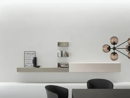 Mobile sospeso in laccato opaco e laccato finitura Oxid che gli conferisce un effetto metallico Wallover 03 di Caccaro