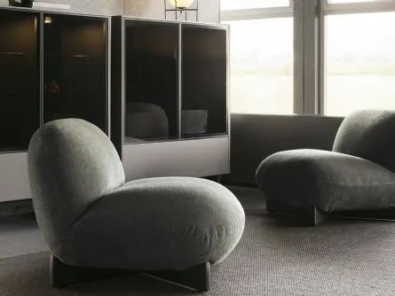 Poltrona in tessuto imbottito Hasu di Lema