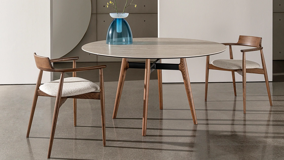 Sedia Xenial in legno con seduta imbottita di Sovet