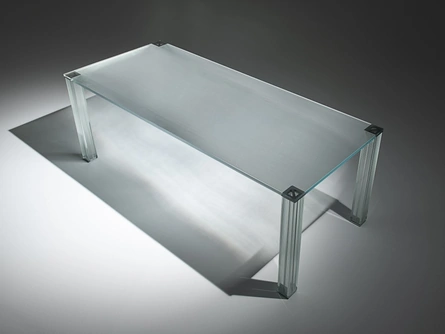 Tavolo Cryptée di Glas Italia