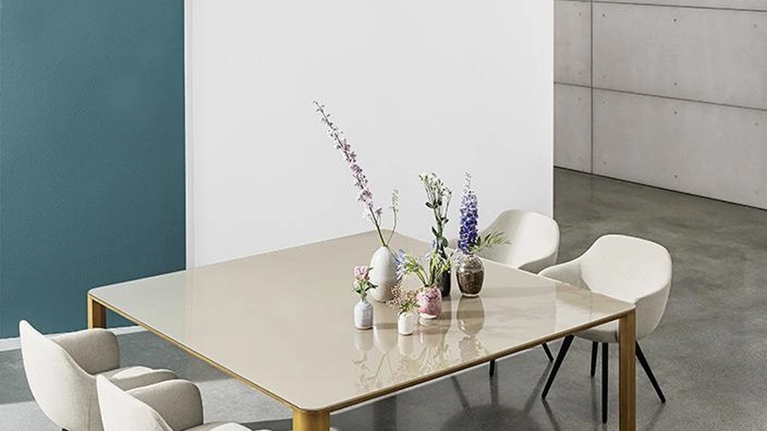 Tavolo Kodo quadrato in vetro di Sovet