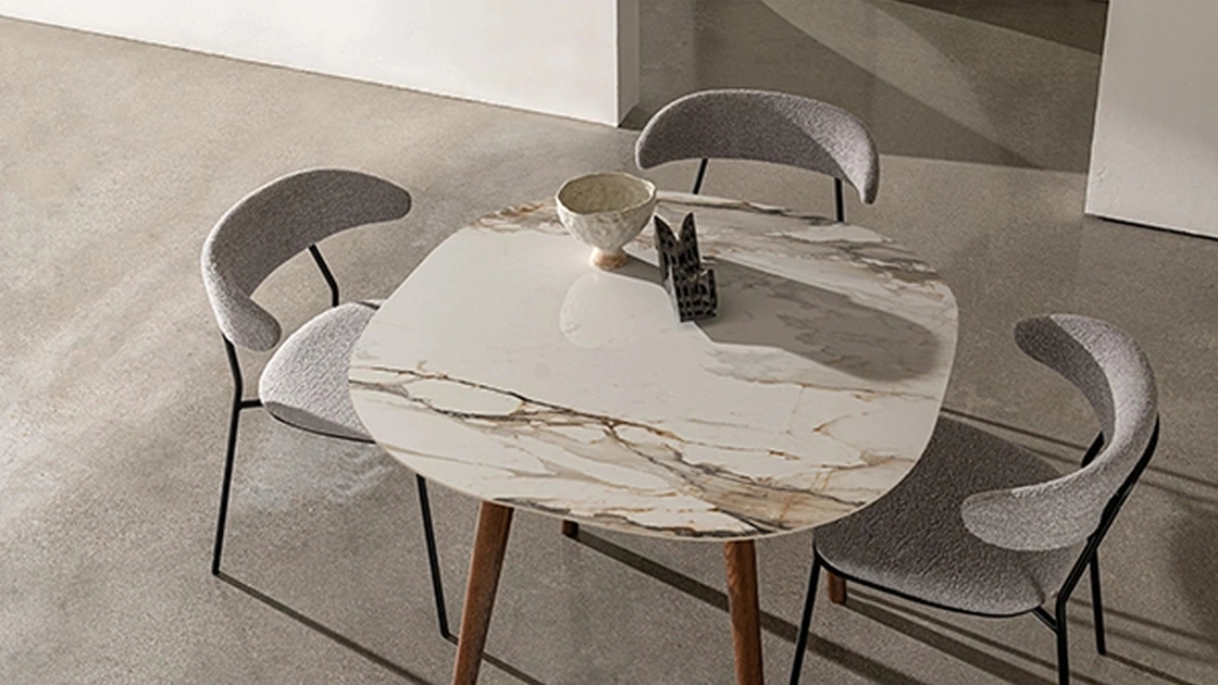 Tavolo Lewood shaped di Sovet