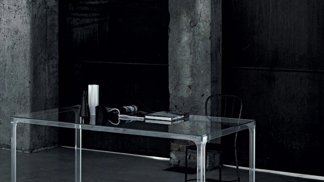 Tavolo Oscar Rettangolare in cristallo trasparente extrachiaro di Glas Italia