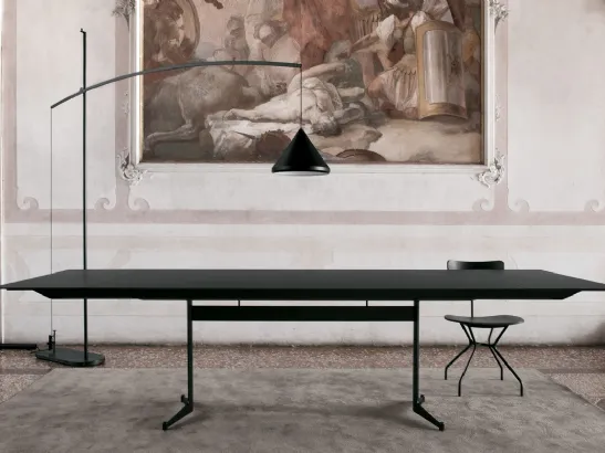 Tavolo allungabile con top in HPL nero e telaio in acciaio nero T9 configurazione 04 di Extendo