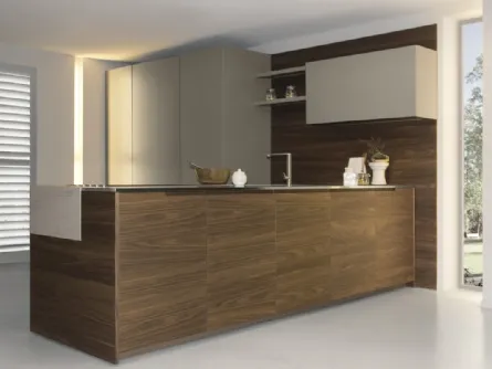 Cucina Design con penisola Arena in legno di Maistri
