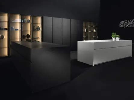Cucina Design lineare in legno e laccato bianco Giza 07 di Maistri
