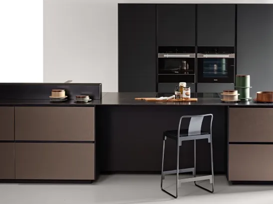 Cucina Design Riciclantica in Metallo Alluminio Graffiato Bronzo di Valcucine